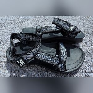Air Balance Black & Gray Geometric Strap Men's Sandals Size 9